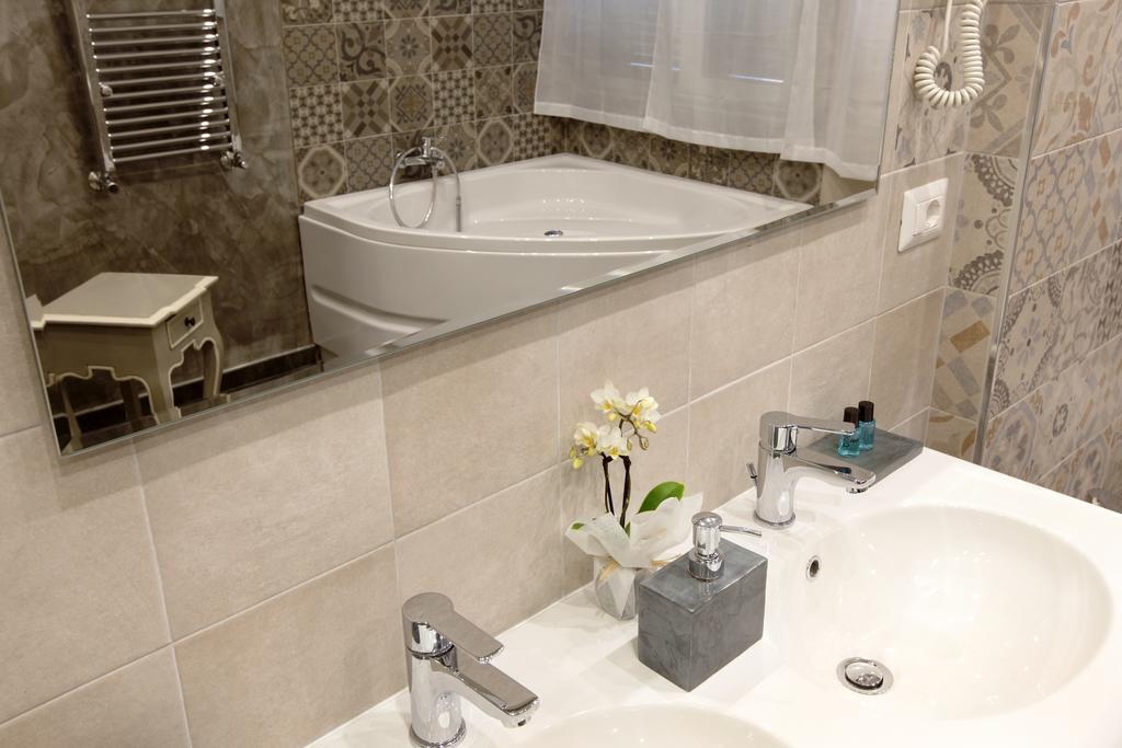 Suite Maggiore Rome Room photo